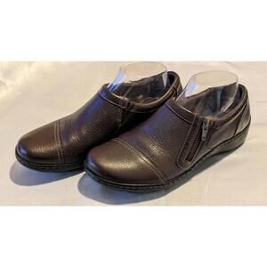 Clarks Cora Giny Women’s Brown Leather Zippered Loafers Comfort Shoes 8 EUC